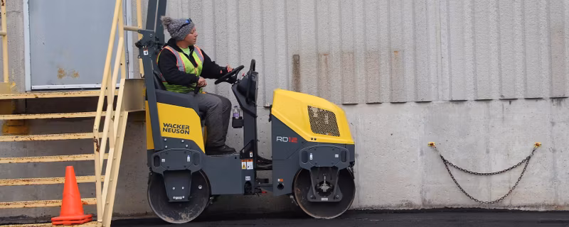 2026 Wacker Neuson RD12A-90 Fixed ROPS - Image 1