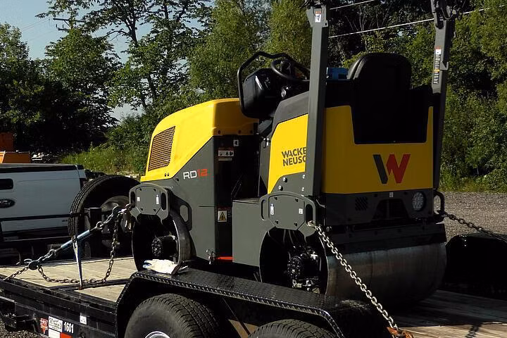 2026 Wacker Neuson RD12A-90 Fixed ROPS - Image 8